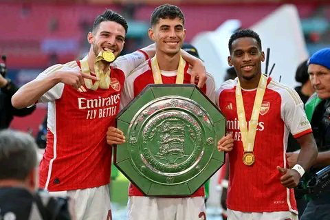 Arsenal Defeat Manchester City To Win And Flex Silver Plate&nbsp;Trophy.